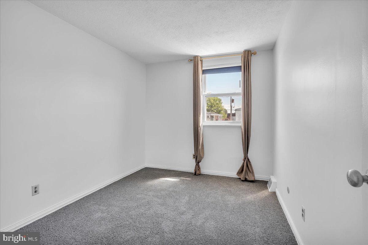 9825 Clark Street photo 15