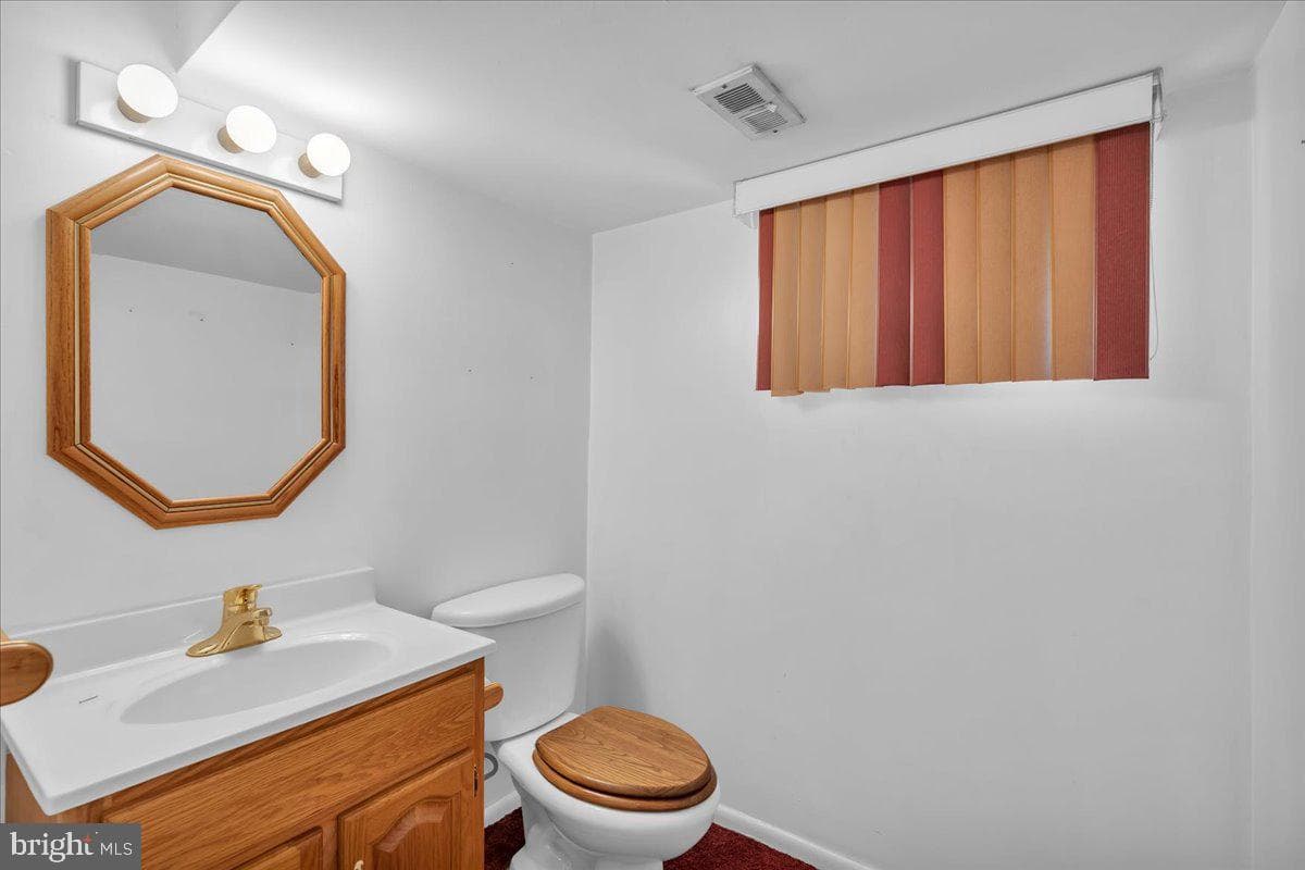 9825 Clark Street photo 24