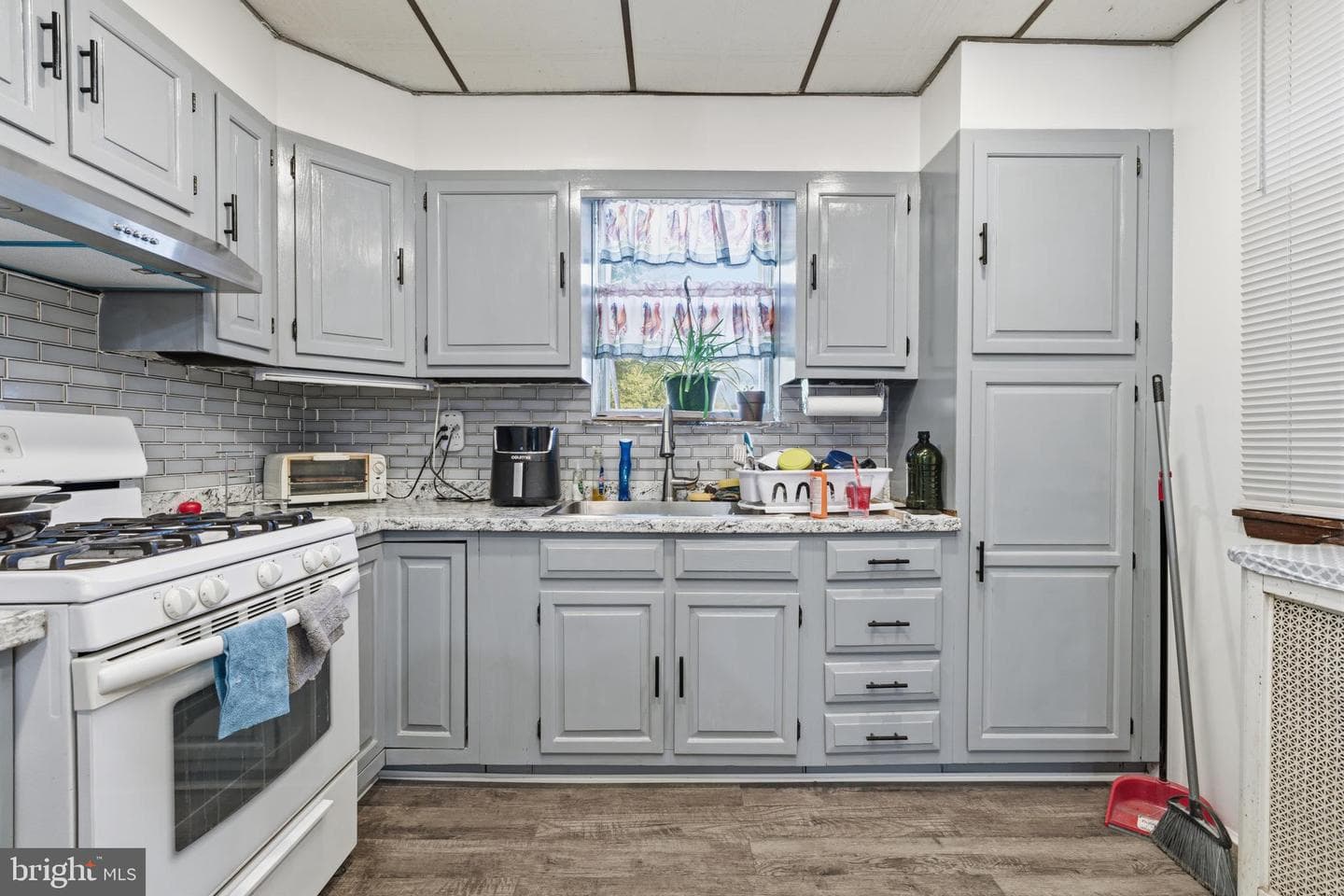 3866 Frankford Avenue photo 12