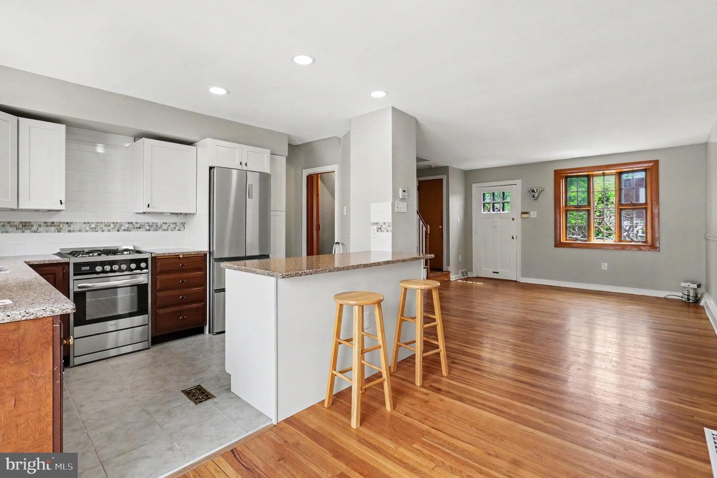 3603 Winona Street photo 6