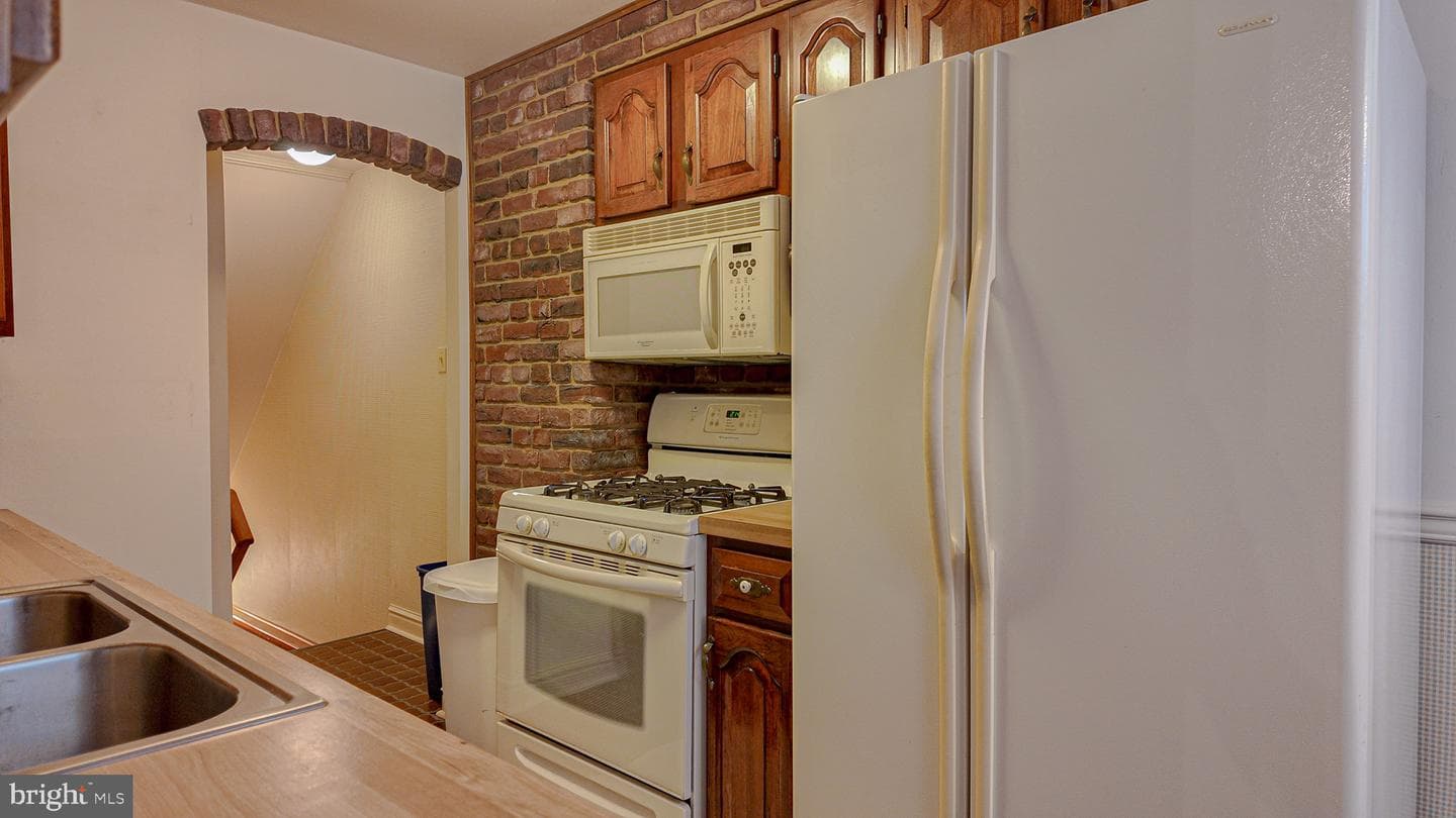 3415 Aubrey Avenue photo 11