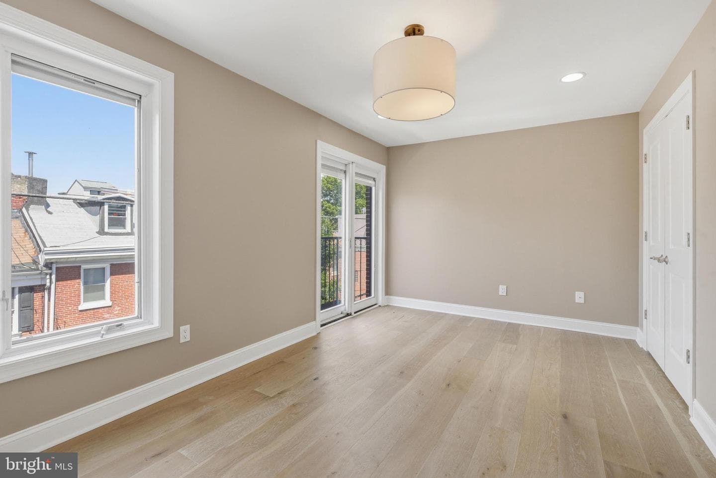 913 N Lawrence Street photo 38