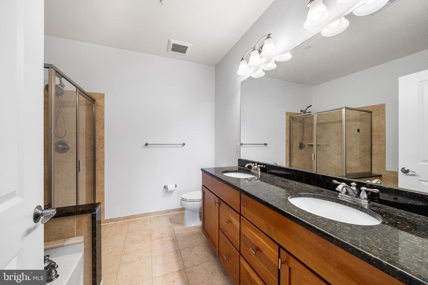 700 Commodore Court #2718 photo 21