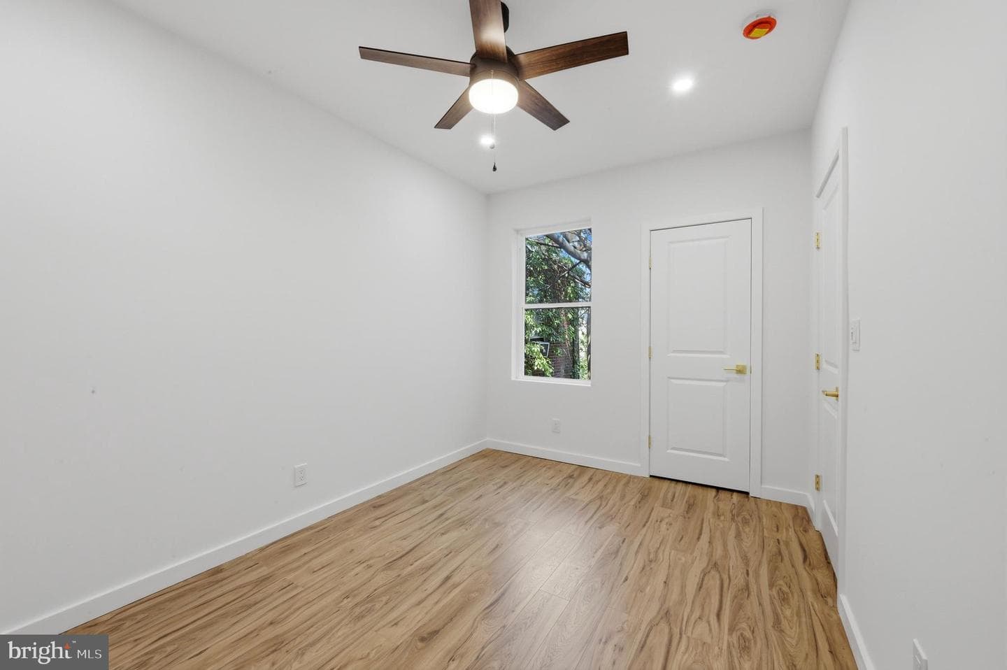 5011 Beaumont Avenue photo 20