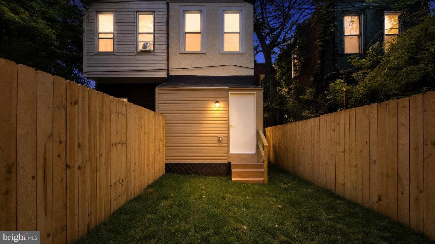5011 Beaumont Avenue photo 29