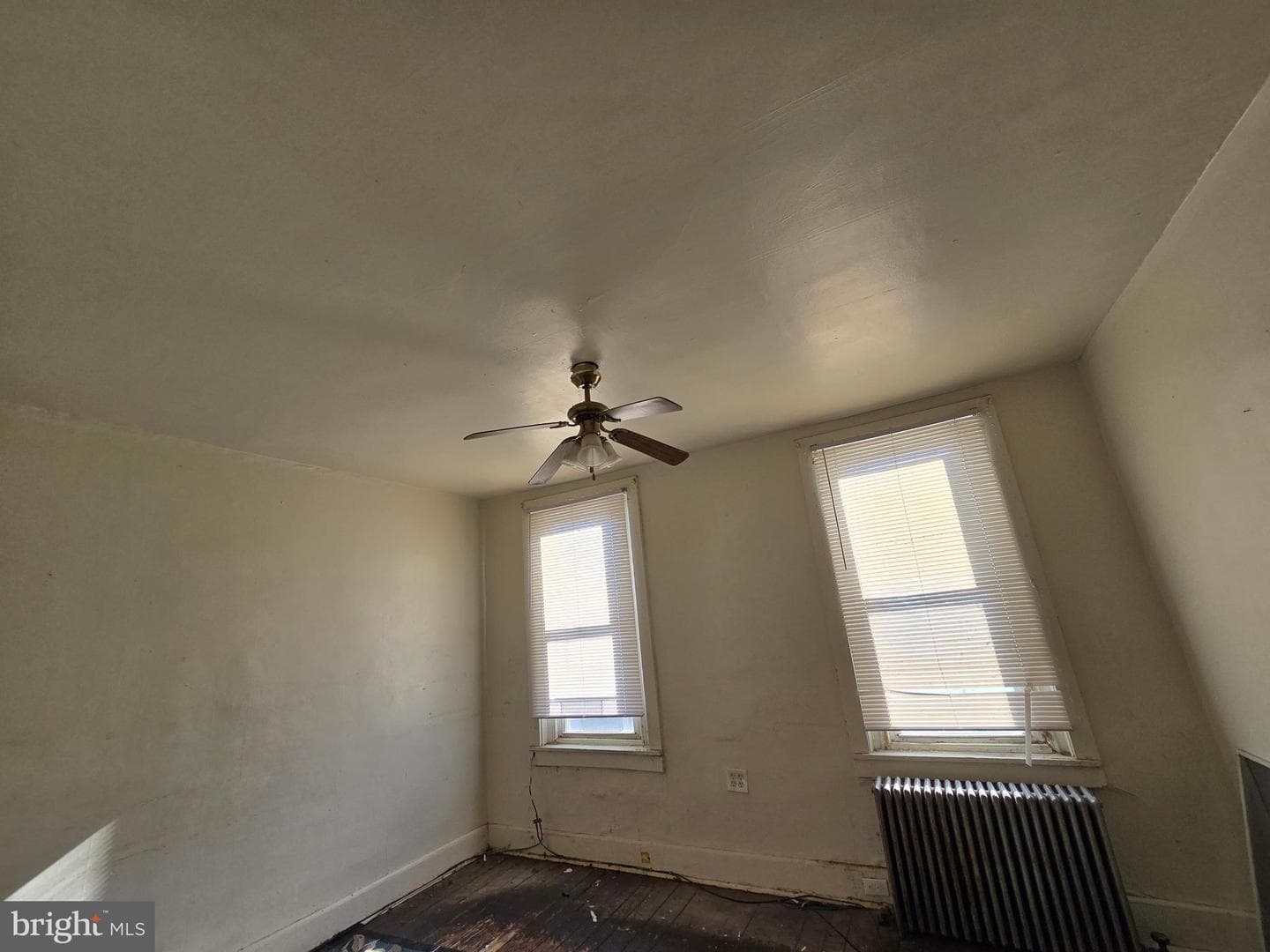 1837 W Juniata Street photo 17