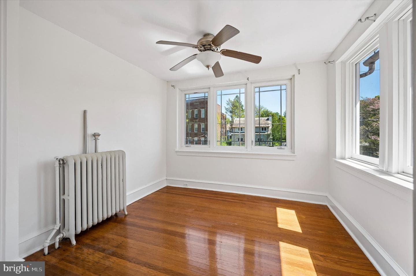 219 W Sedgwick Street photo 14