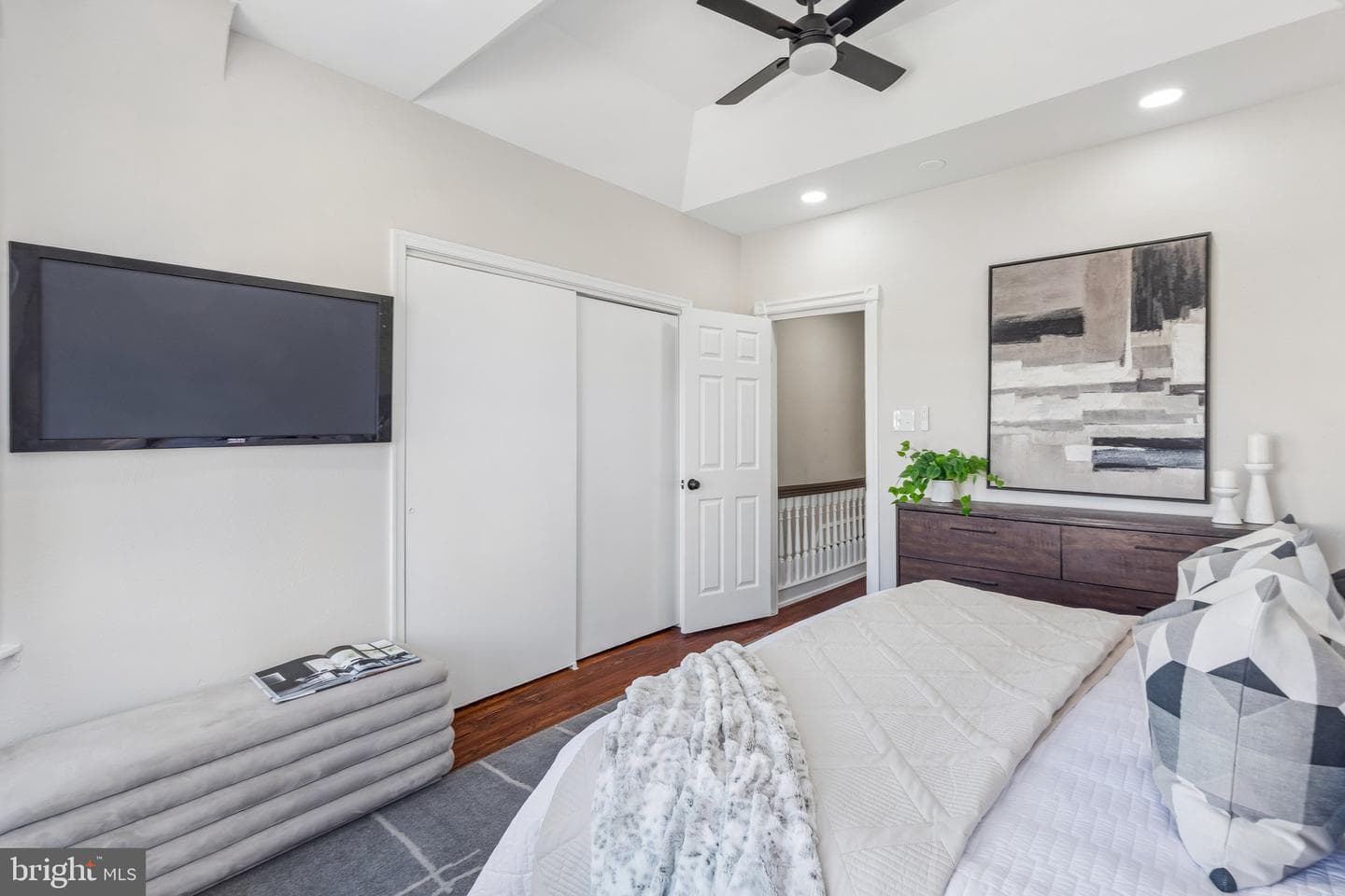 6122 Ross Street photo 16
