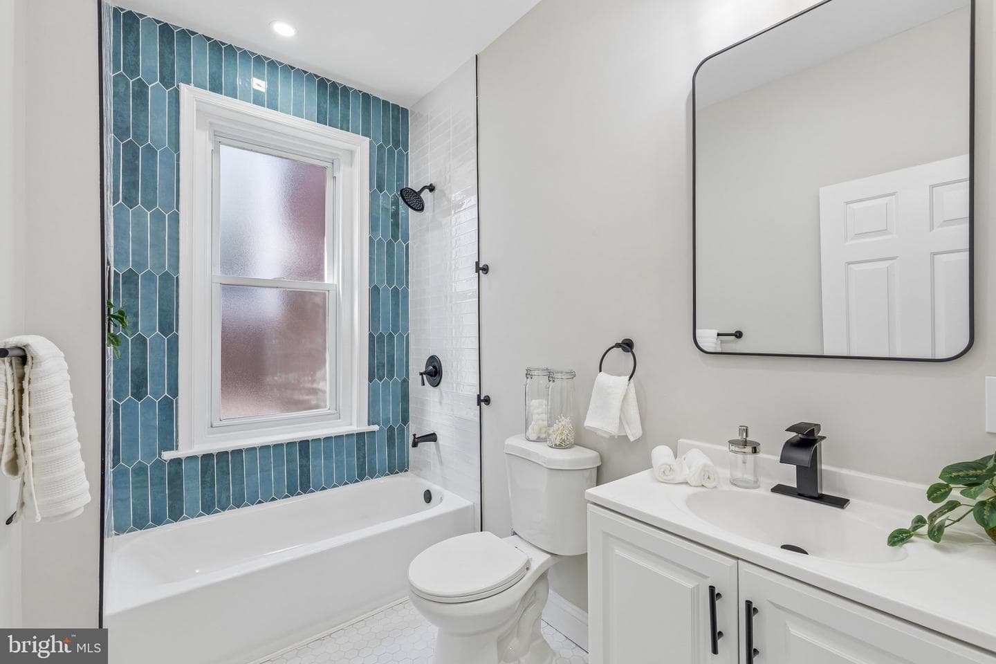 6122 Ross Street photo 18