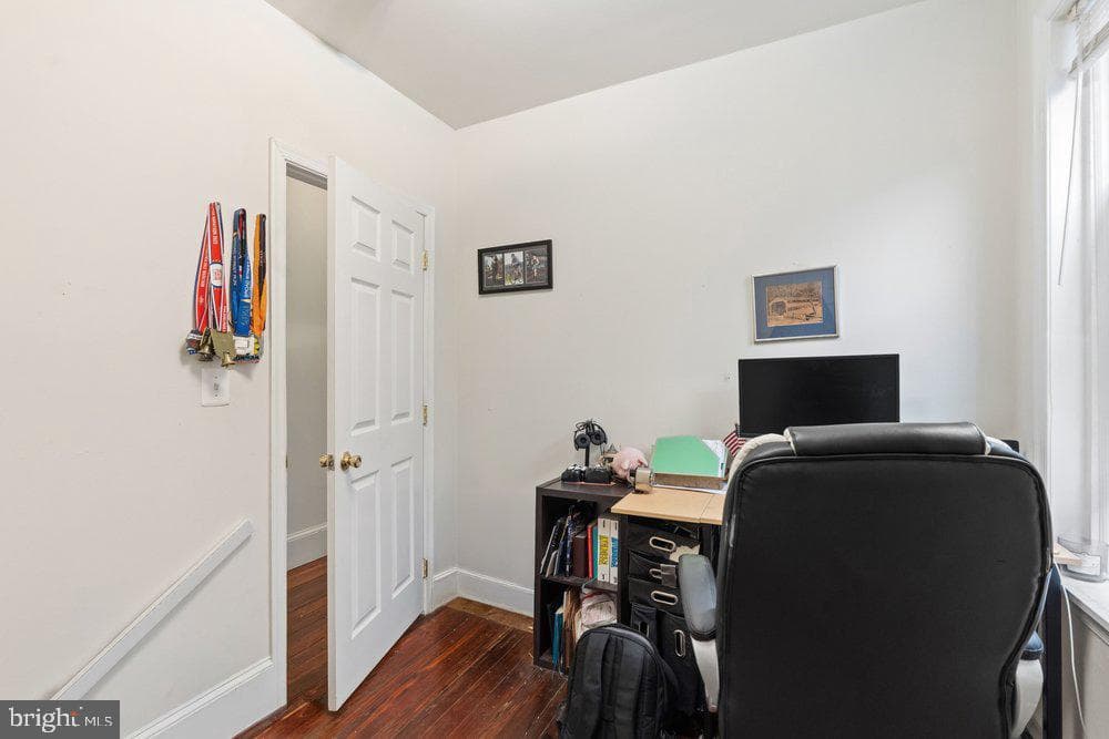 4930 Walton Avenue photo 19