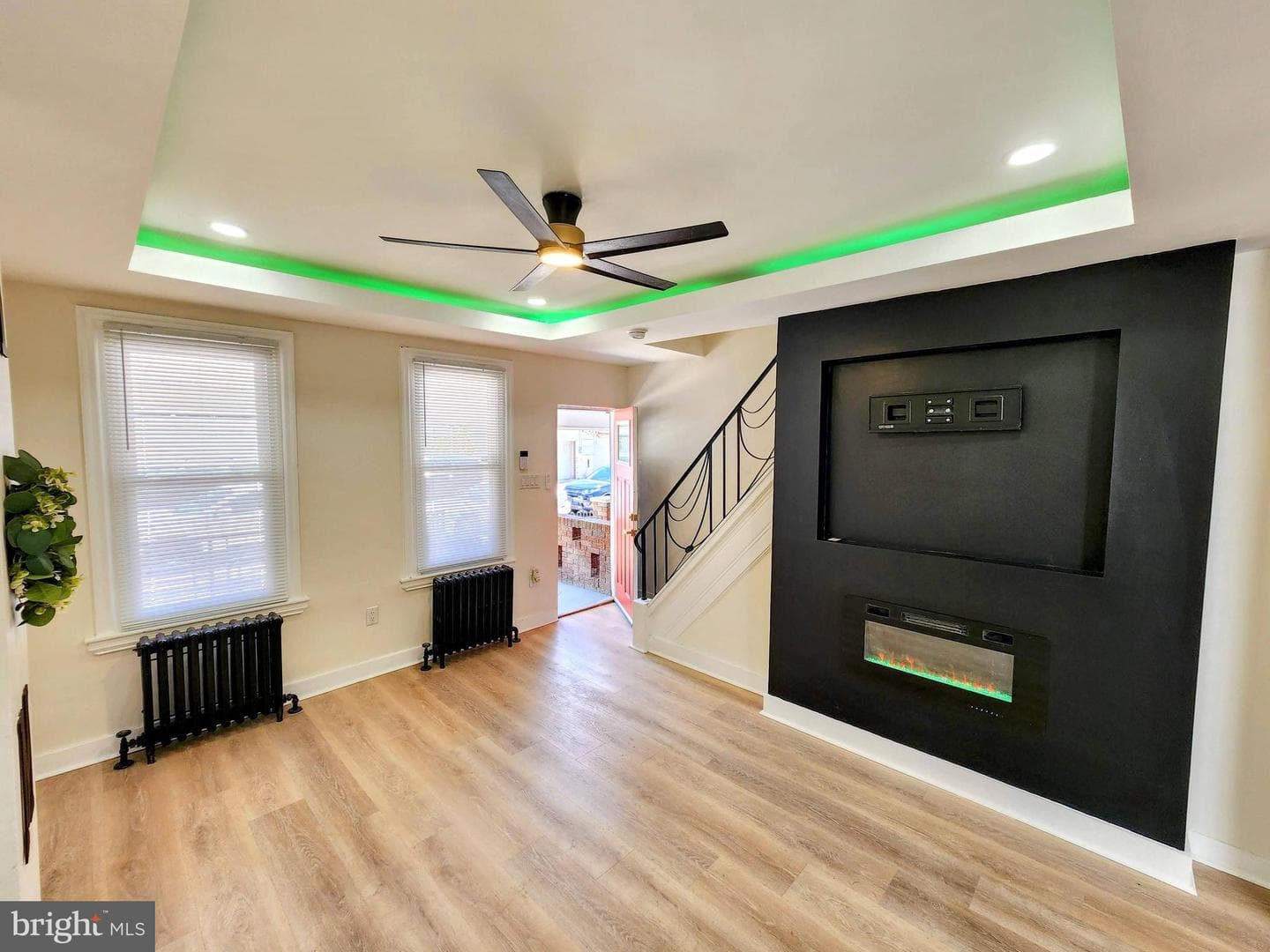348 N Gross Street photo 16