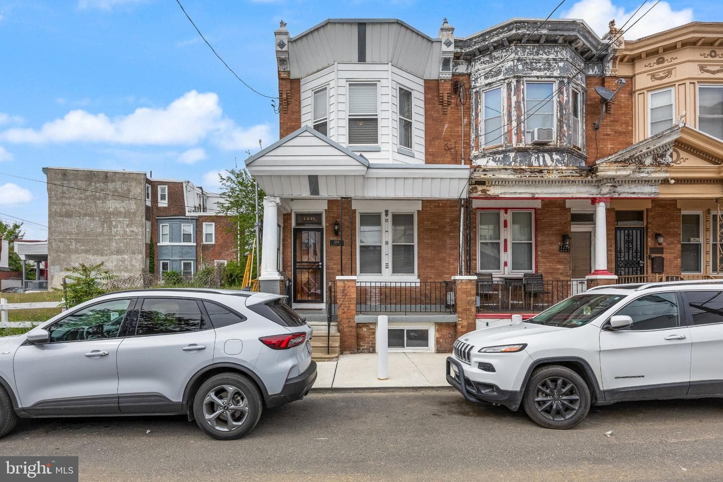 1241 W Silver Street photo 1
