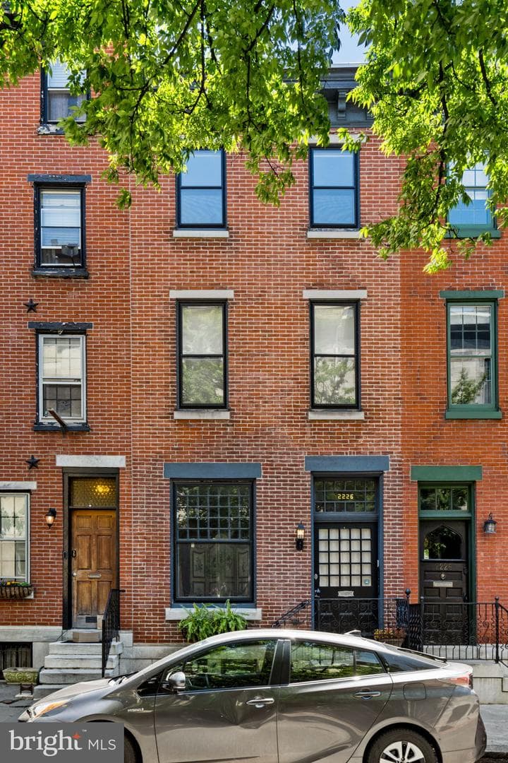 2226 Locust Street photo 18