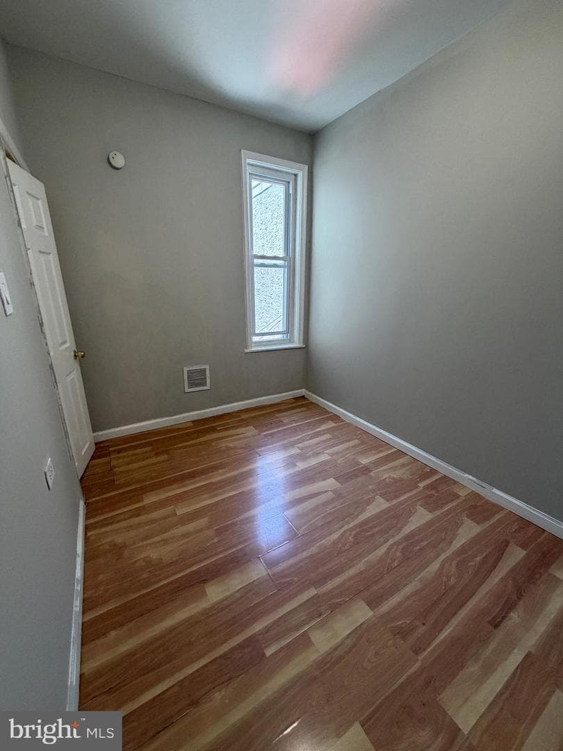 2118 E Birch Street photo 13
