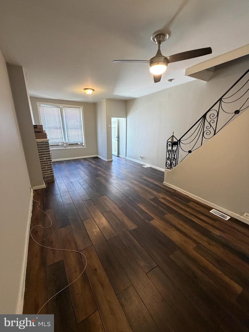 2118 E Birch Street photo 5
