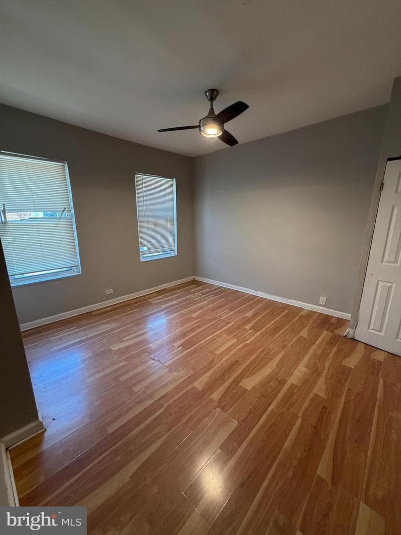 2118 E Birch Street photo 9