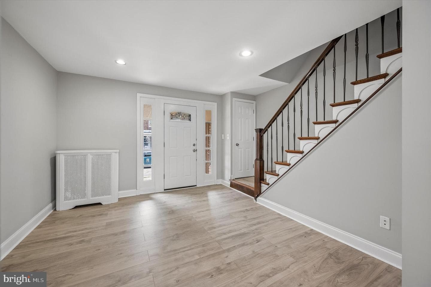 2245 Larue Street photo 4
