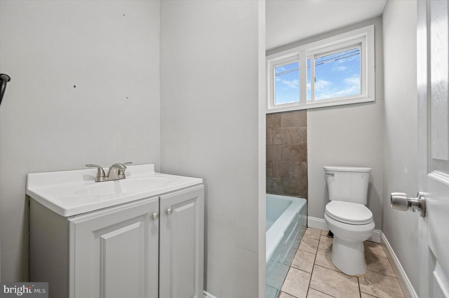 2245 Larue Street photo 9