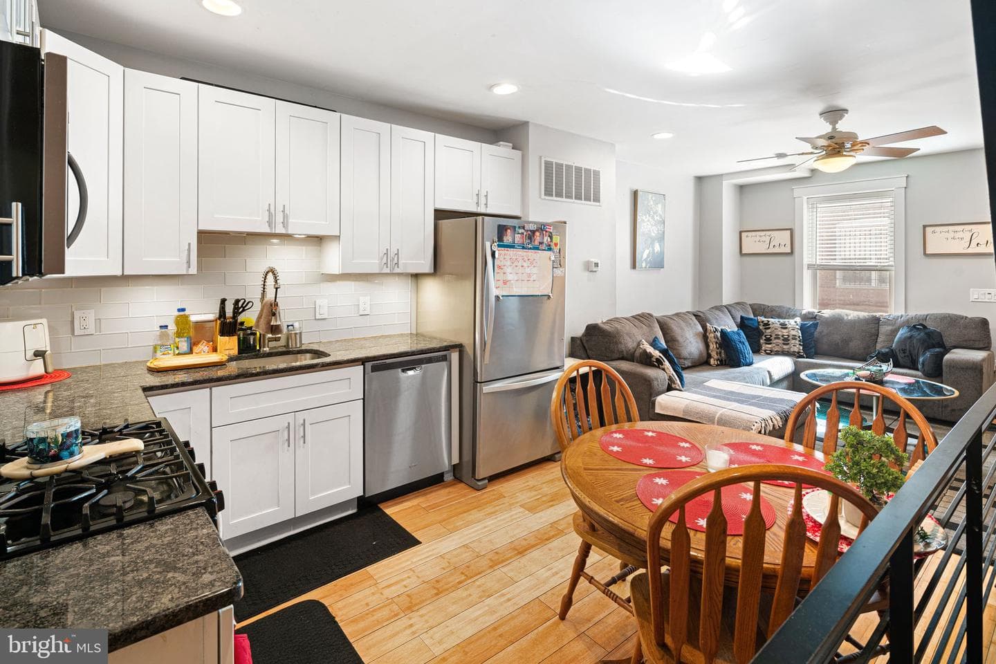 1540 S Lecount photo 5