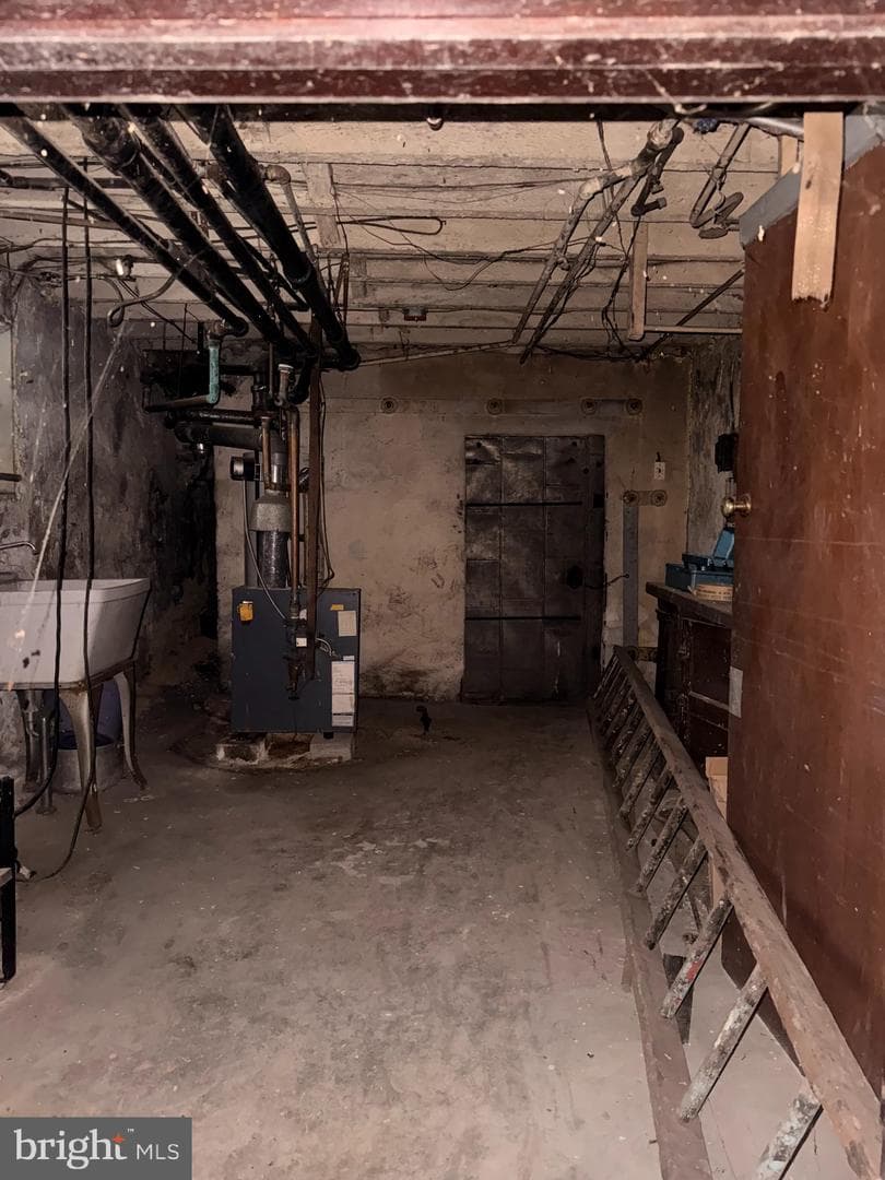 2018 W Tioga St photo 7