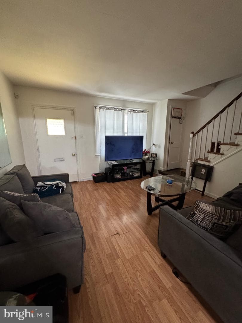 3913 Claridge Street photo 6