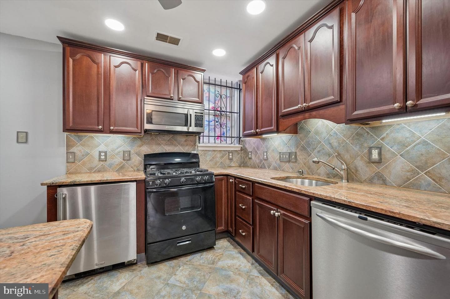 3305 Krail Street photo 9