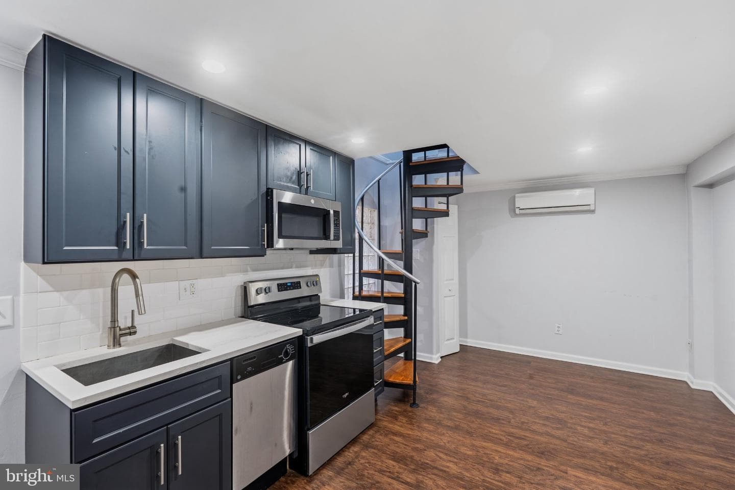 335 S 12th Street #1b photo 3