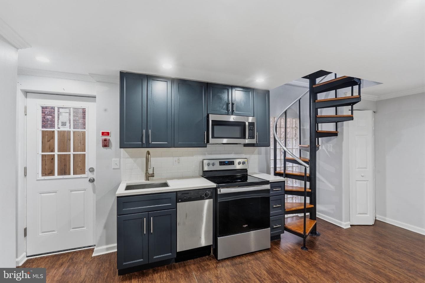 335 S 12th Street #1b photo 4