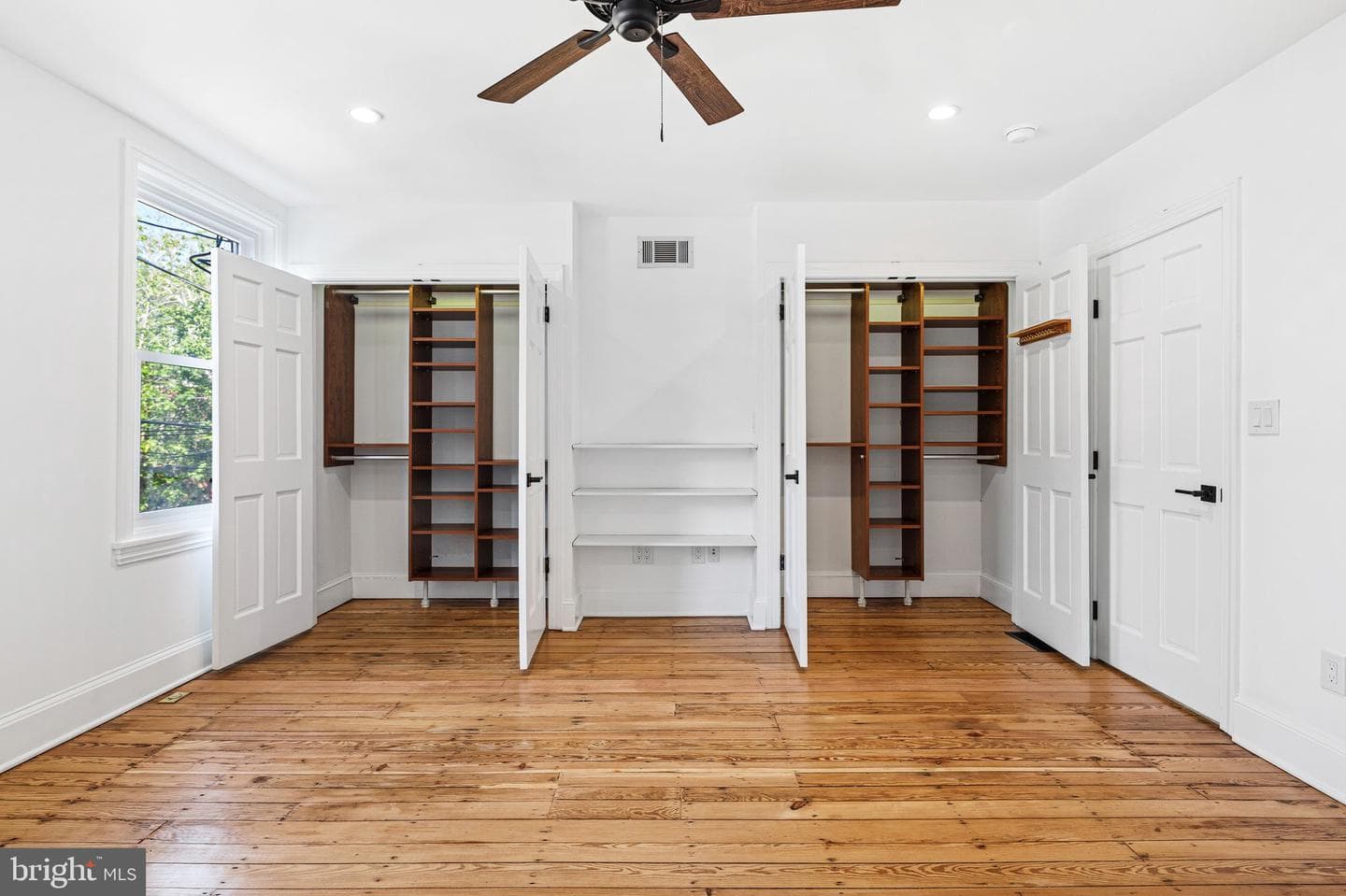 1626 E Eyre Street photo 19