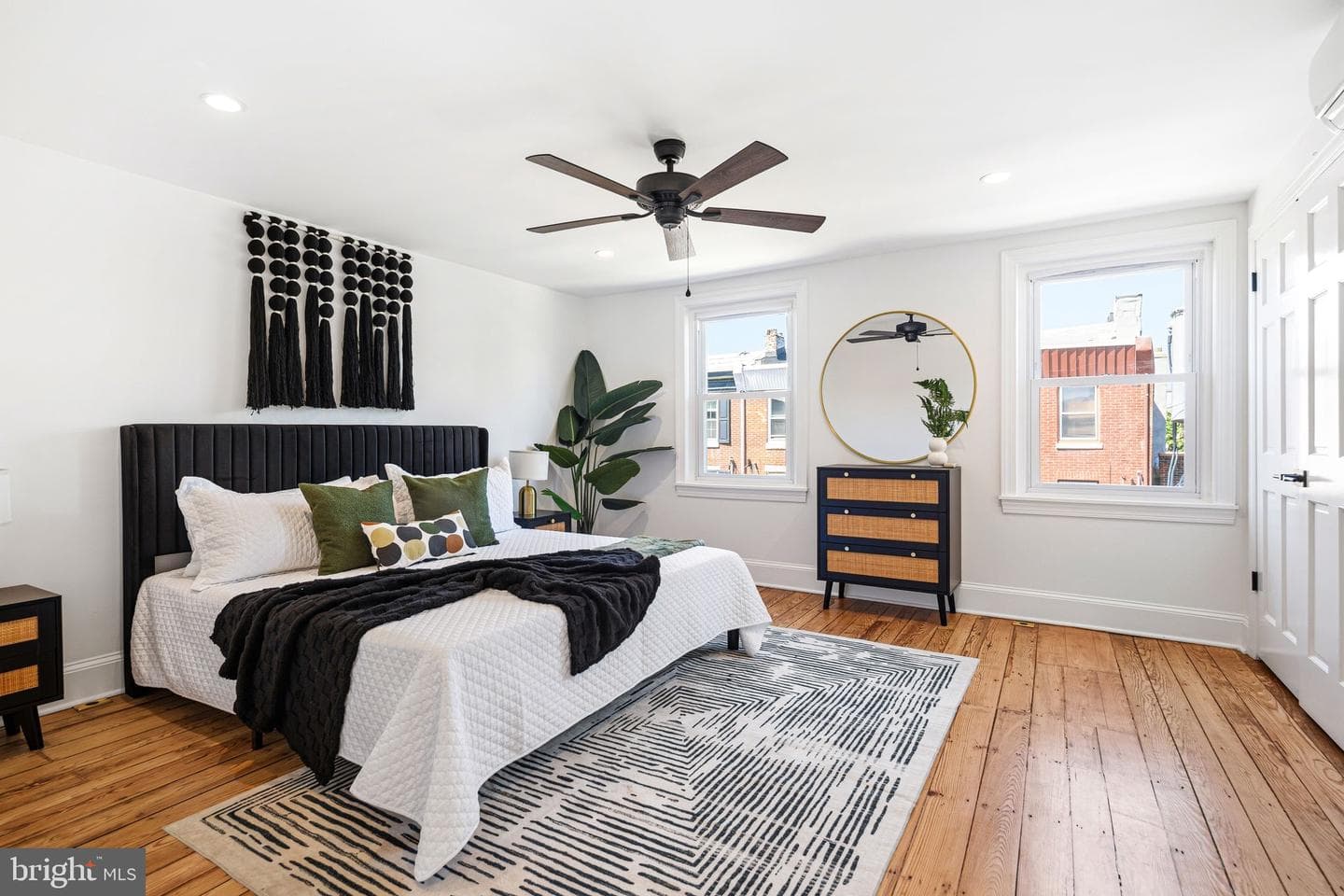 1626 E Eyre Street photo 8
