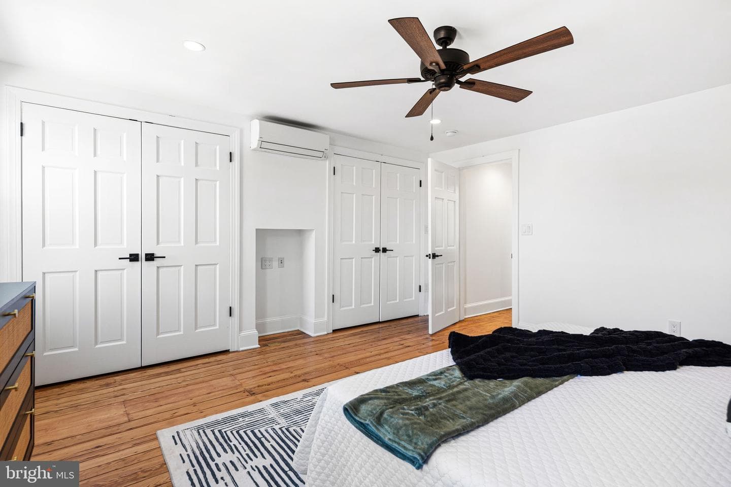 1626 E Eyre Street photo 9