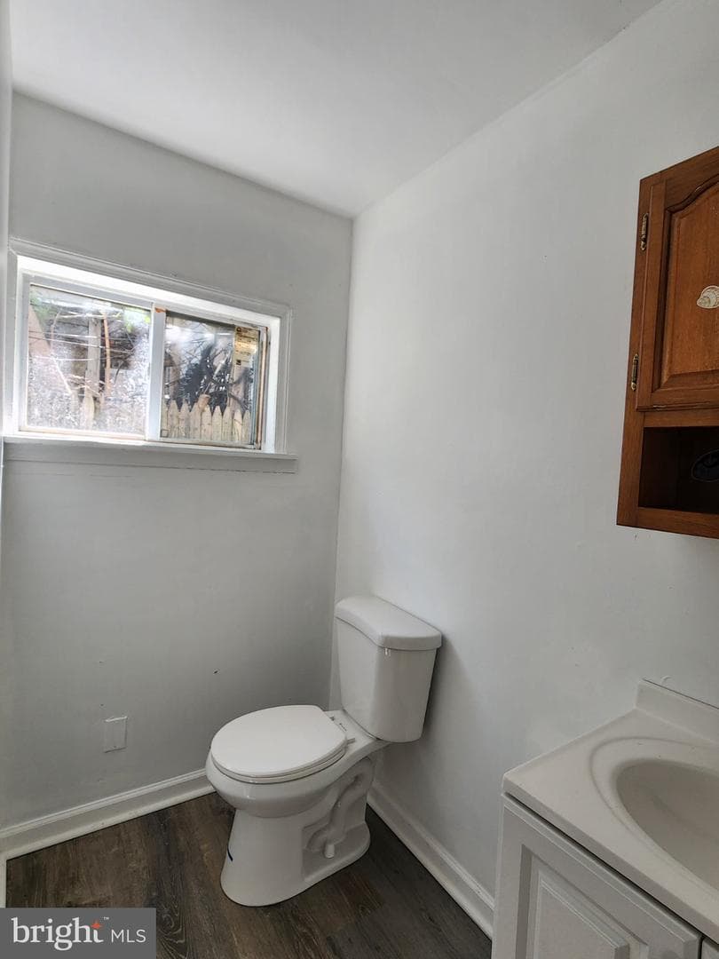 3351 N Mascher Street photo 11
