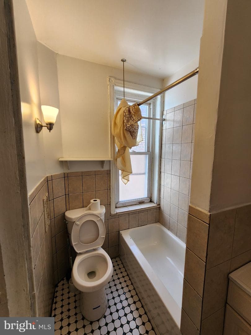 3351 N Mascher Street photo 22