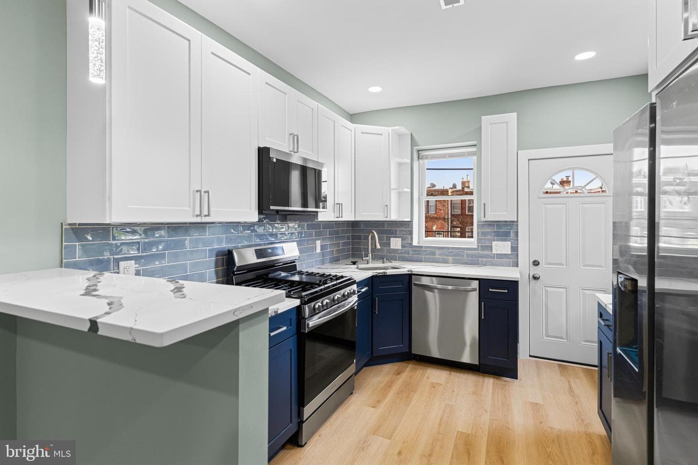 1936 W Godfrey Avenue photo 14