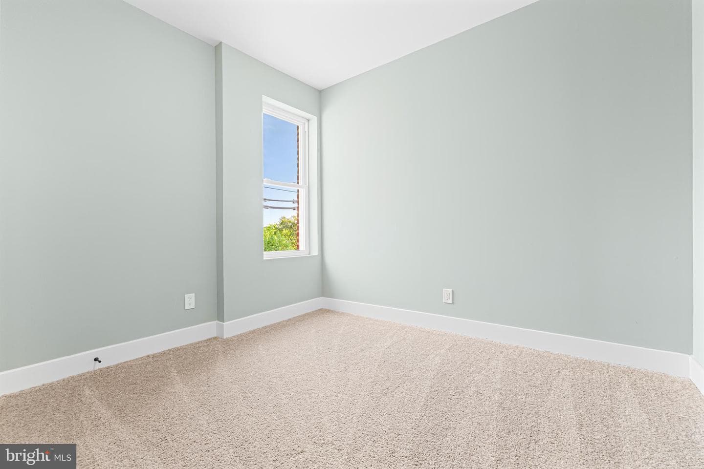 1936 W Godfrey Avenue photo 29