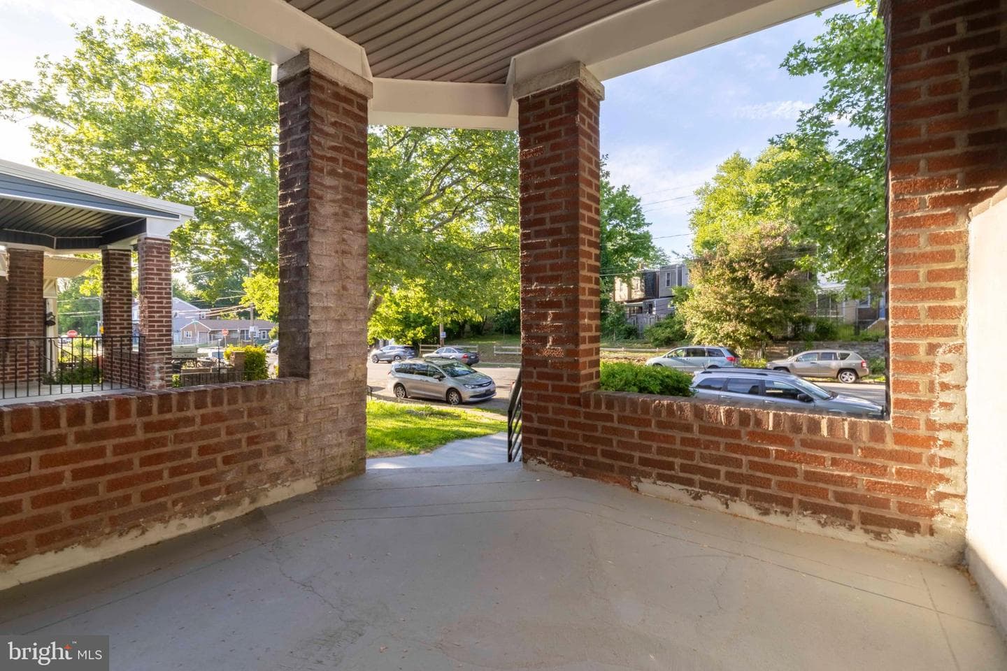 1936 W Godfrey Avenue photo 3