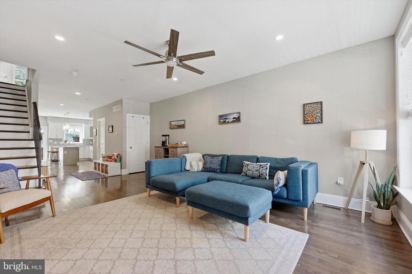 4832 Ogle St photo 3