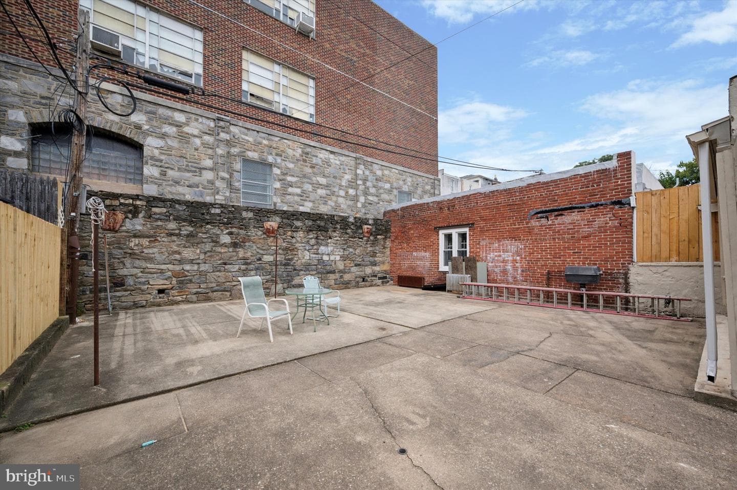 422 N Simpson St photo 18