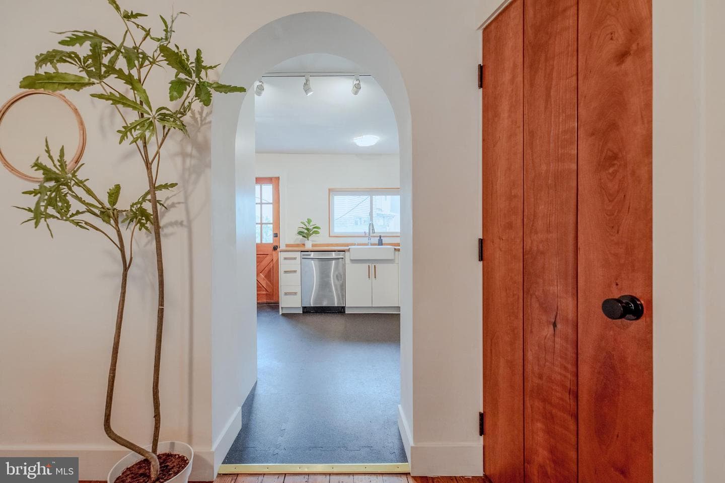 2548 E Norris Street photo 12