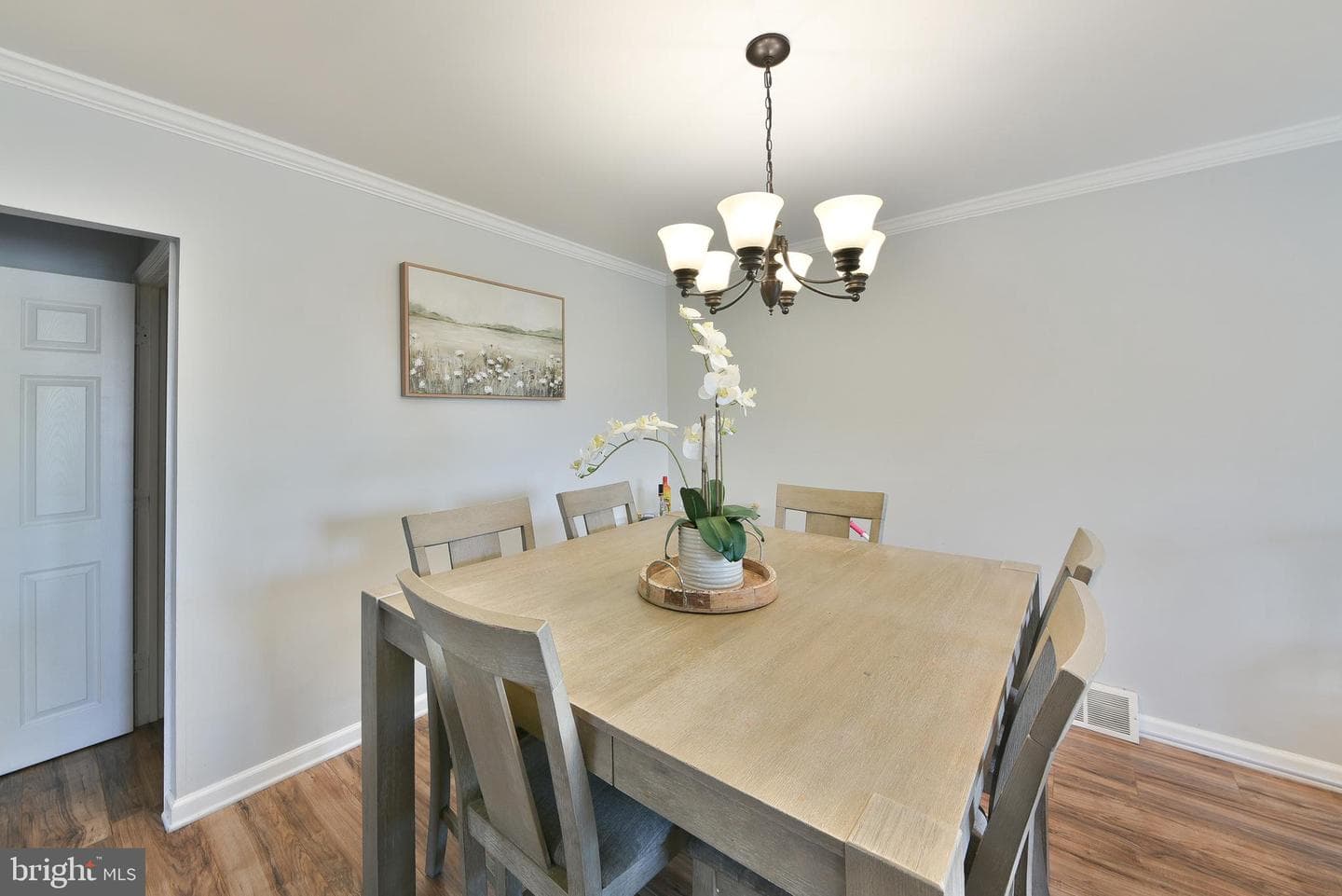 9747 Hoff Street photo 10