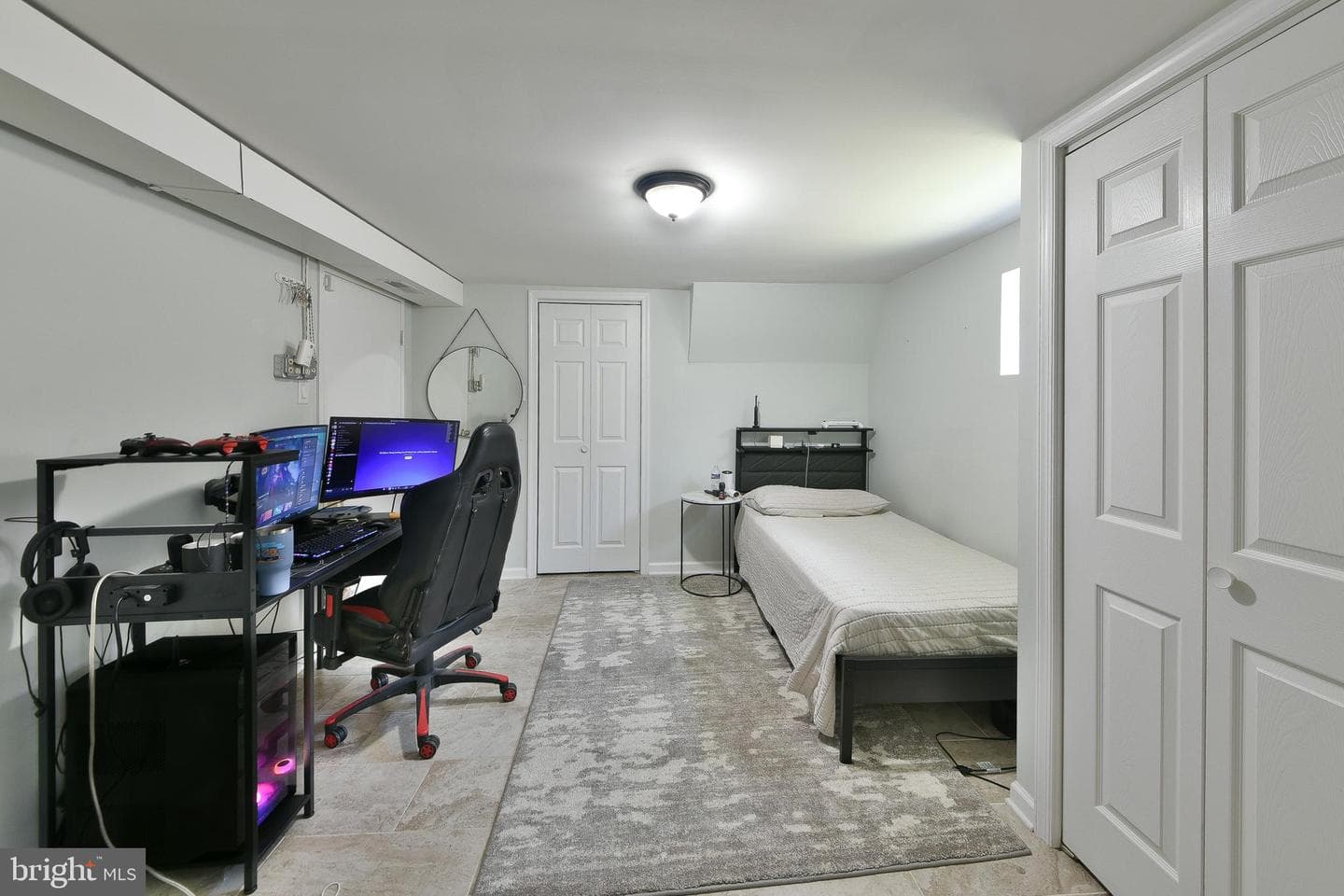 9747 Hoff Street photo 26