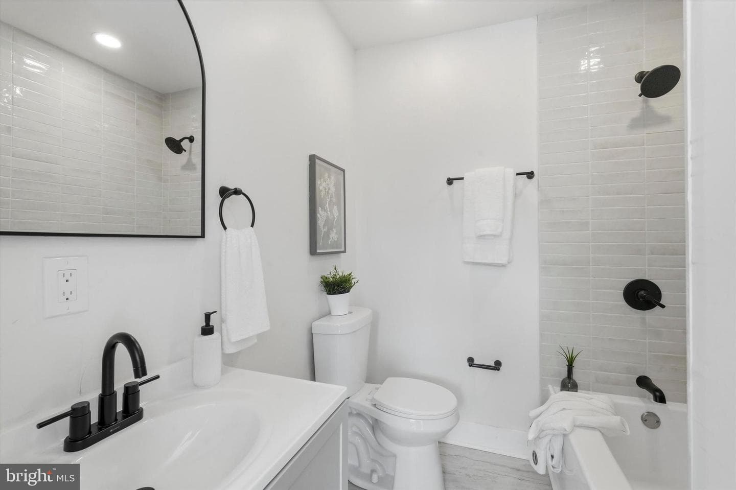2345 S Bancroft Street photo 21