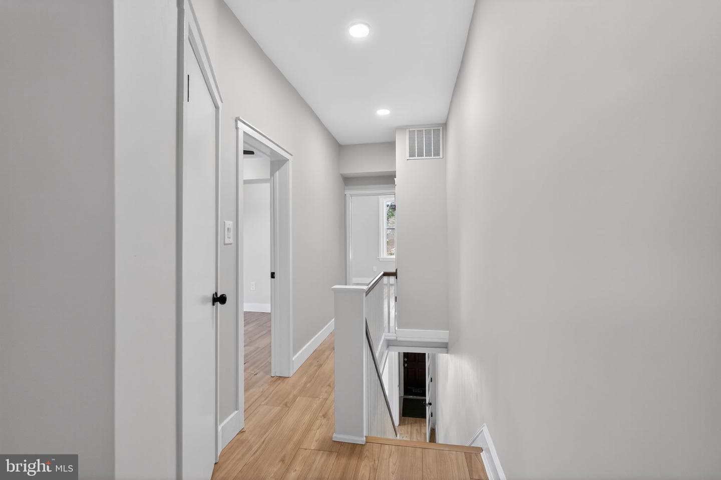 2537 S Chadwick Street photo 10