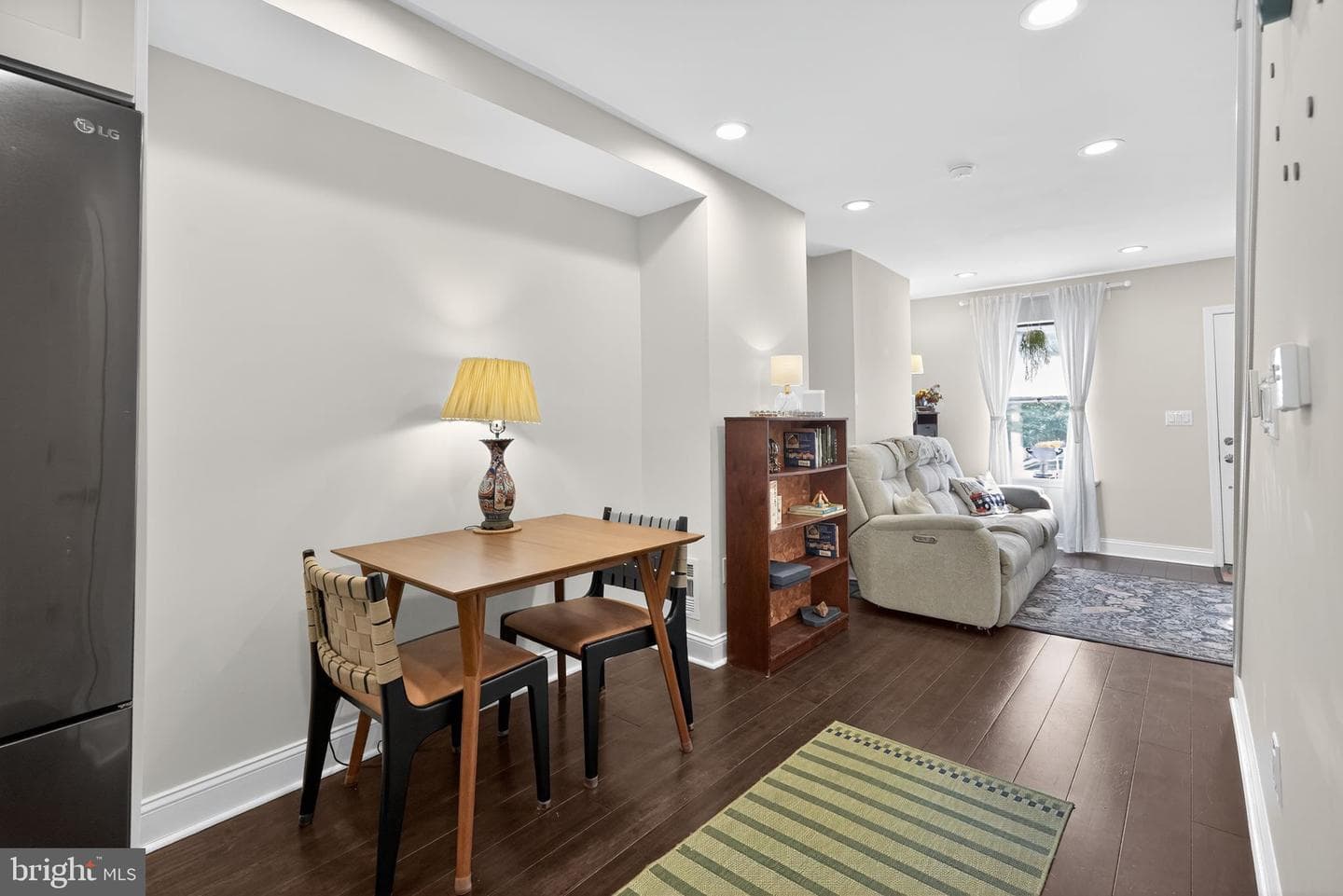 2314 Emerald Street photo 4