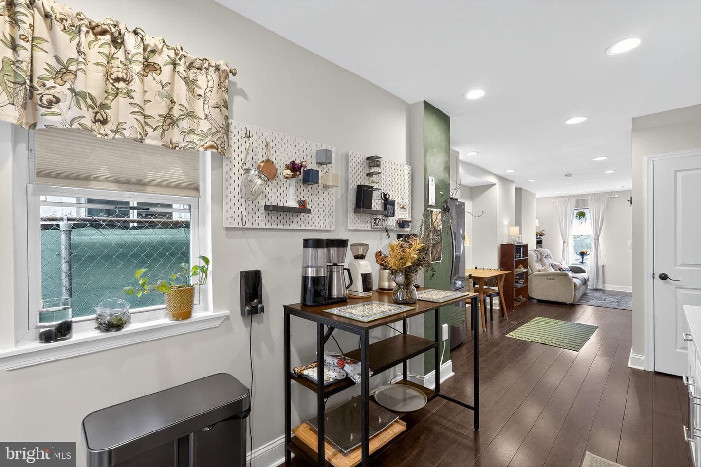 2314 Emerald Street photo 7