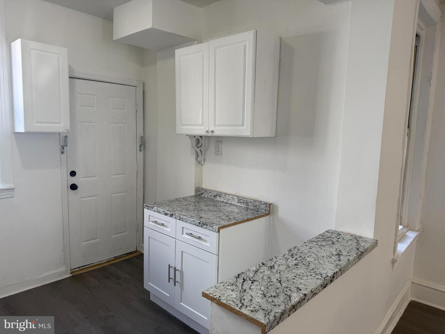 2831 N Garnet St photo 9