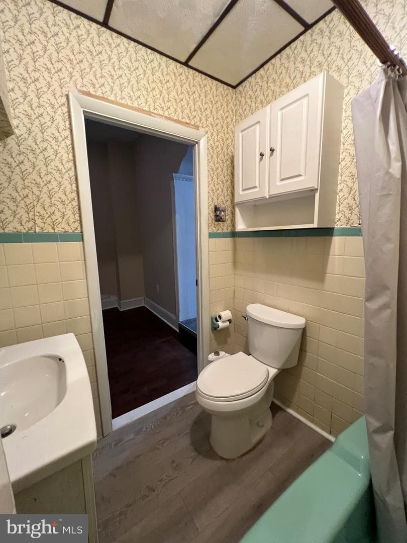 2605 E Somerset Street photo 10