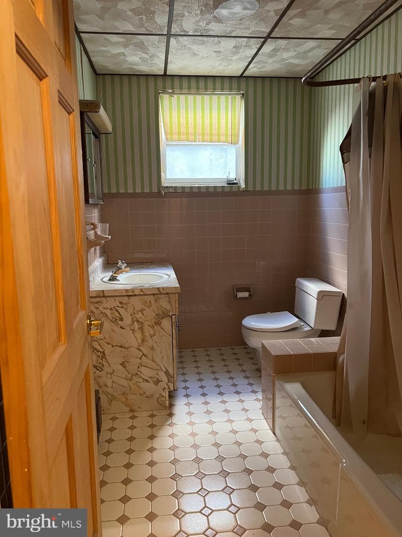 2605 E Somerset Street photo 14