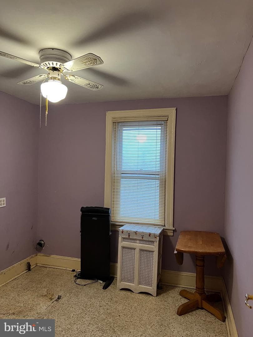 2605 E Somerset Street photo 23
