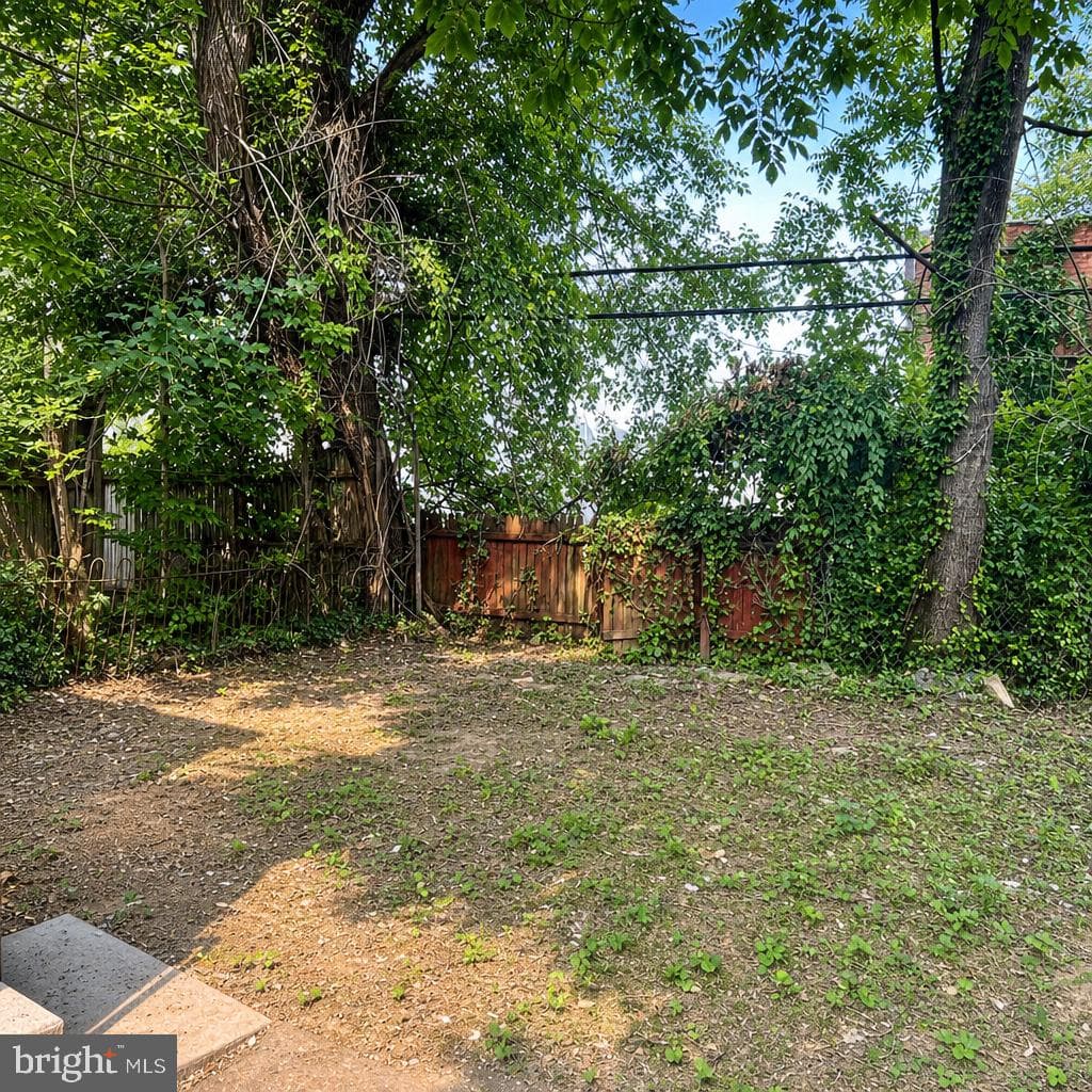 303 E Vernon Road photo 22